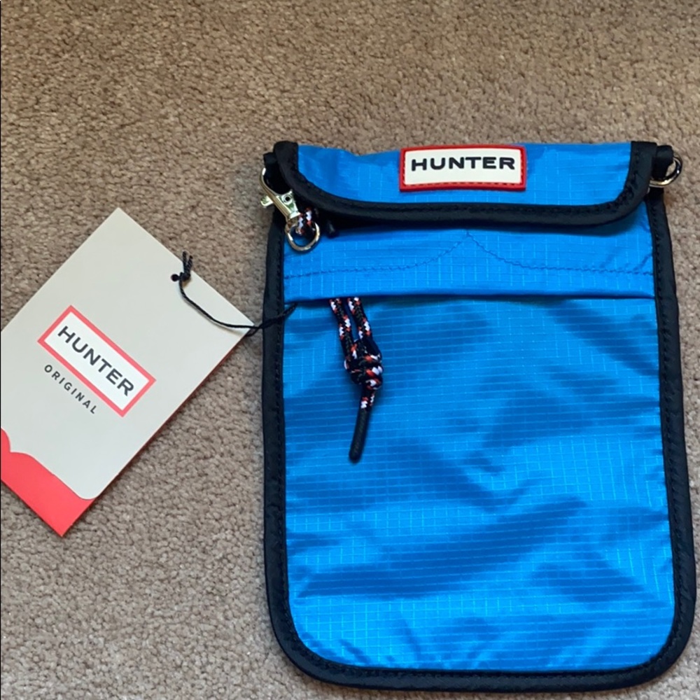 Hunter phone pouch